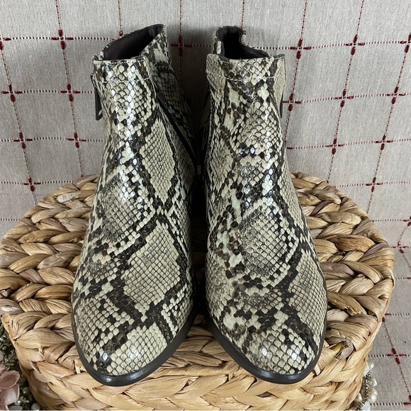 UnionBay “Tabby” Snakeskin Embossed Faux Leather Ankle Boots Women’s Sz 6 NWOB - Picture 3 of 8